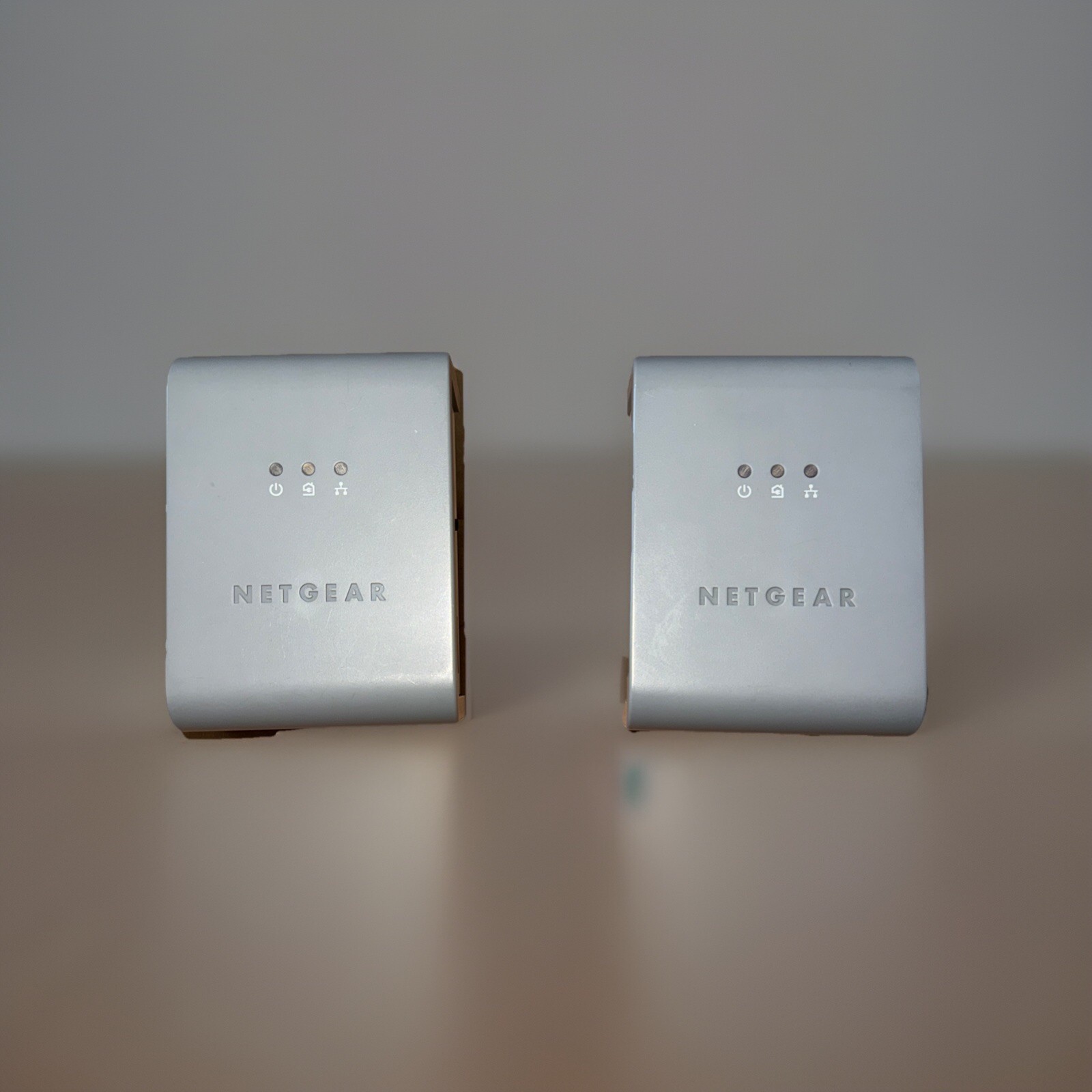 NETGEAR XAV101 Powerline AV Ethernet Adapter Lot of Two (2) TESTED WORKS