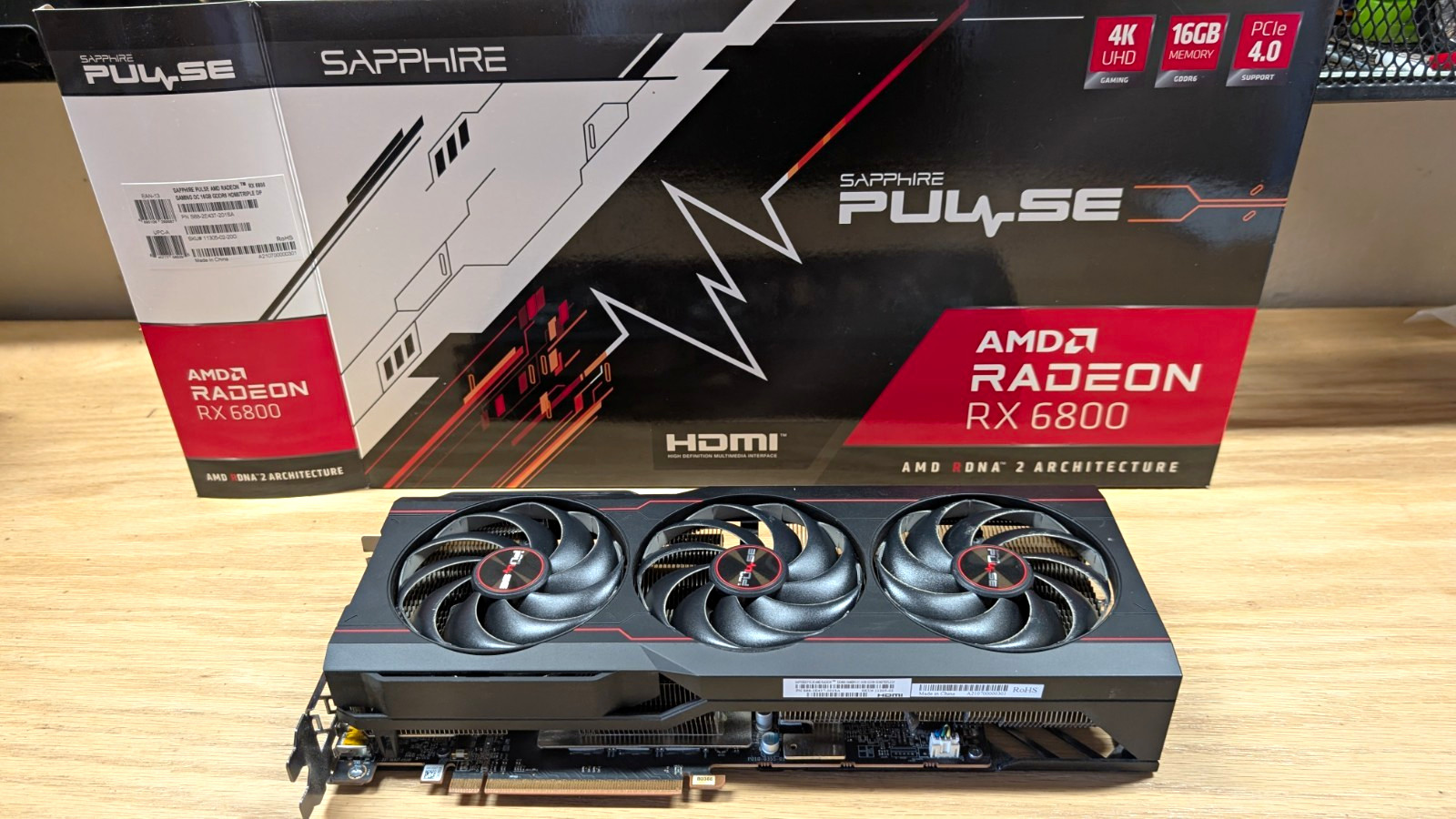 SAPPHIRE PULSE AMD Radeon RX 6800 16GB GDDR6 Fan Heatsink HDMI PCIe 4.0