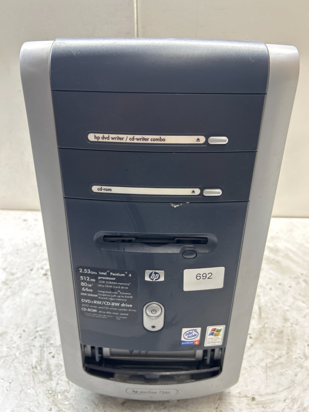 HP Pavilion 754n Intel Pentium 4 2533MHz/533MHz 512MB NO HDD