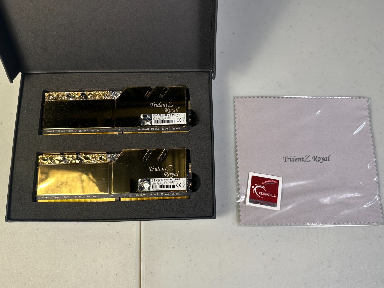 G. Skill Trident Z Royal 32GB (2x16GB) DDR4-3600 CL18-22-22-42 RAM GOLD