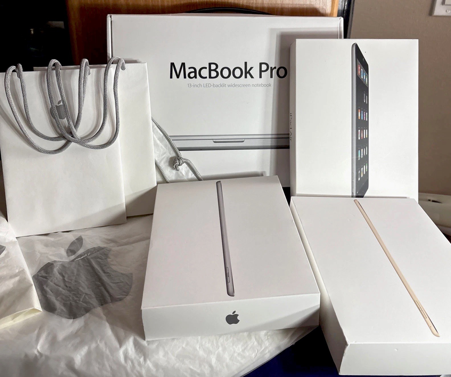 Apple Product BUNDLE BOXES DECALS STICKERS Computer & iPad Boxes Backpack Bags