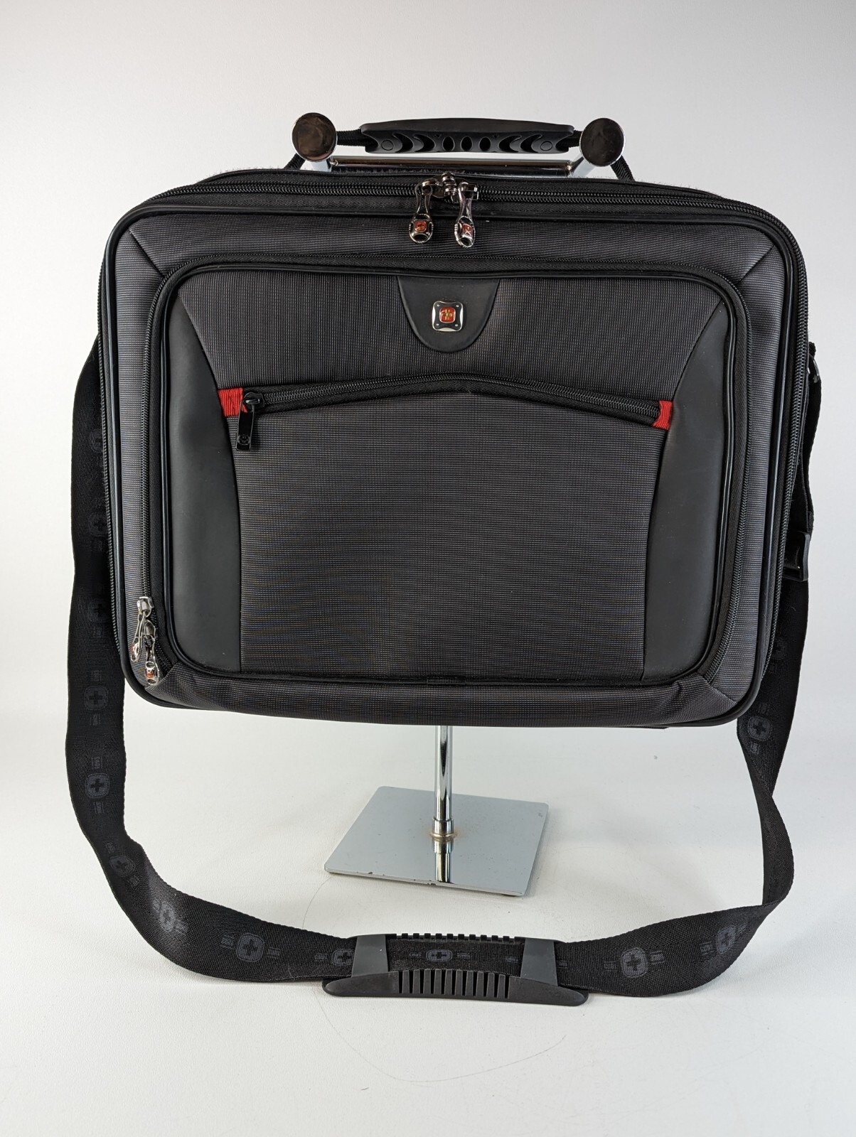 SwissGear Wenger Insight Laptop Computer Bag 15.6" Travel Shoulder Case EUC
