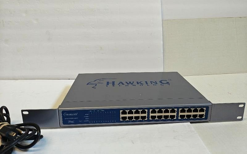 Hawking Technology Hawking HFS24T 24-Ports 10/100 Rack-Mountable Switch (1B/B3)