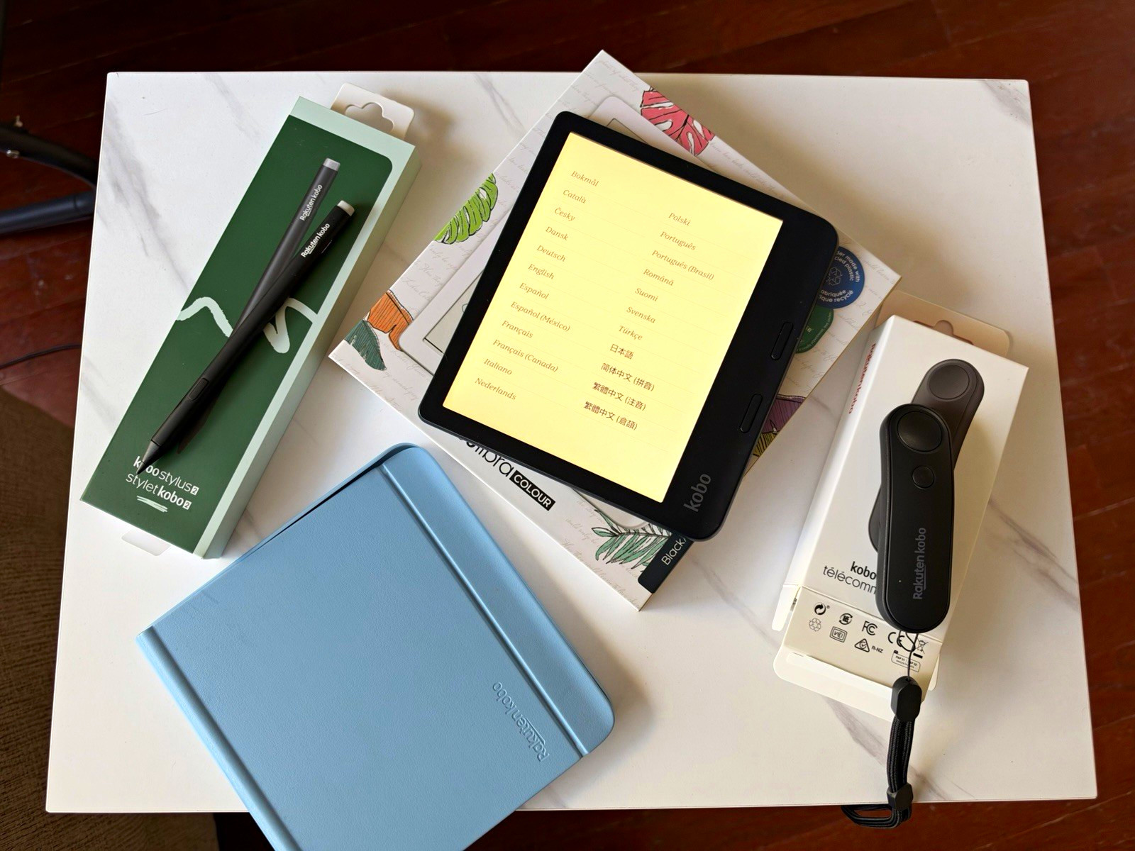 Kobo Libra Colour Bundle: Stylus, Kobo Remote, Case Included