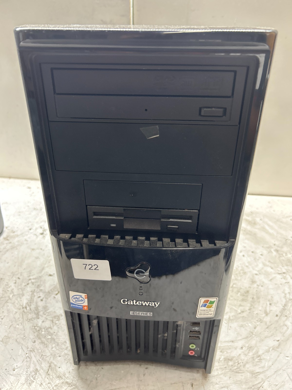 Gateway E4300 Intel Pentium 4 3.20GHz 2GB NO HDD