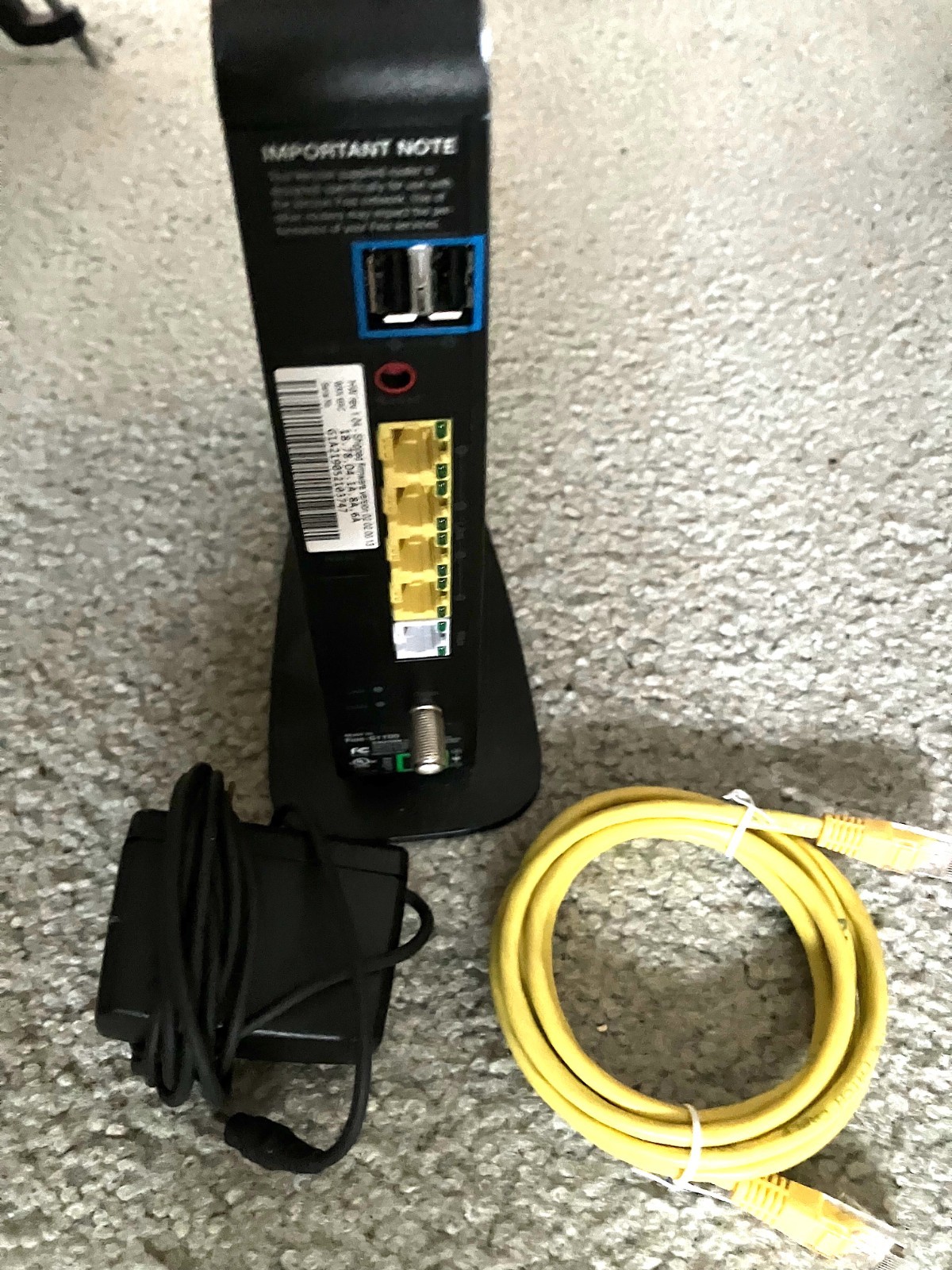 Verizon Router - Fios-G1100 Dual Band with Stand, DC adapter & ethernet cable