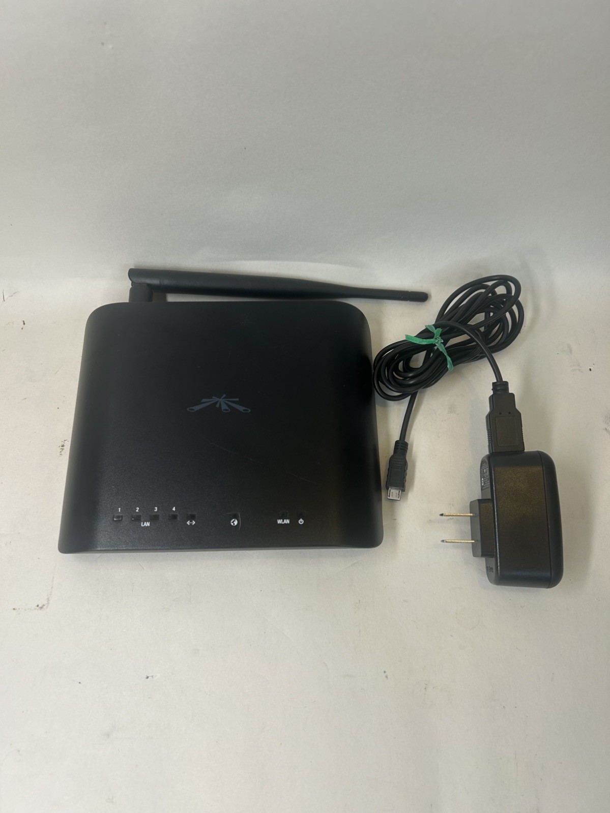 Ubiquiti AirRouter HP 802.11n Wireless Network Router w/ Power Cord
