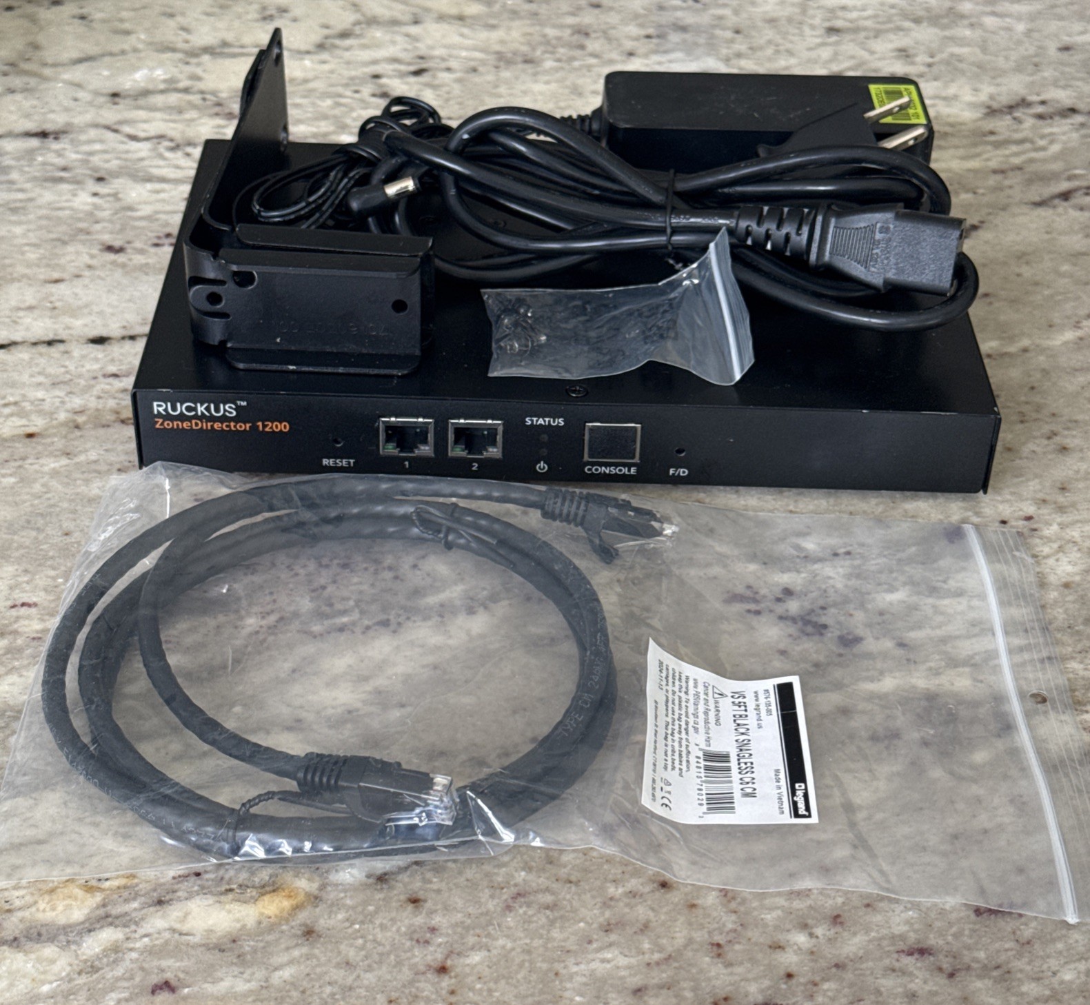 **USED**Ruckus Zone Director 1200 - Licensed For 46 Access Points FW Ver 10.1.2