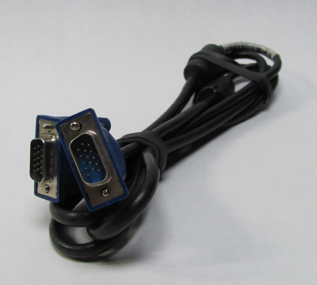 VGA Cable Male to Male 5ft Length 15‑Pin HD15 SVGA Monitor PC Projector Cord