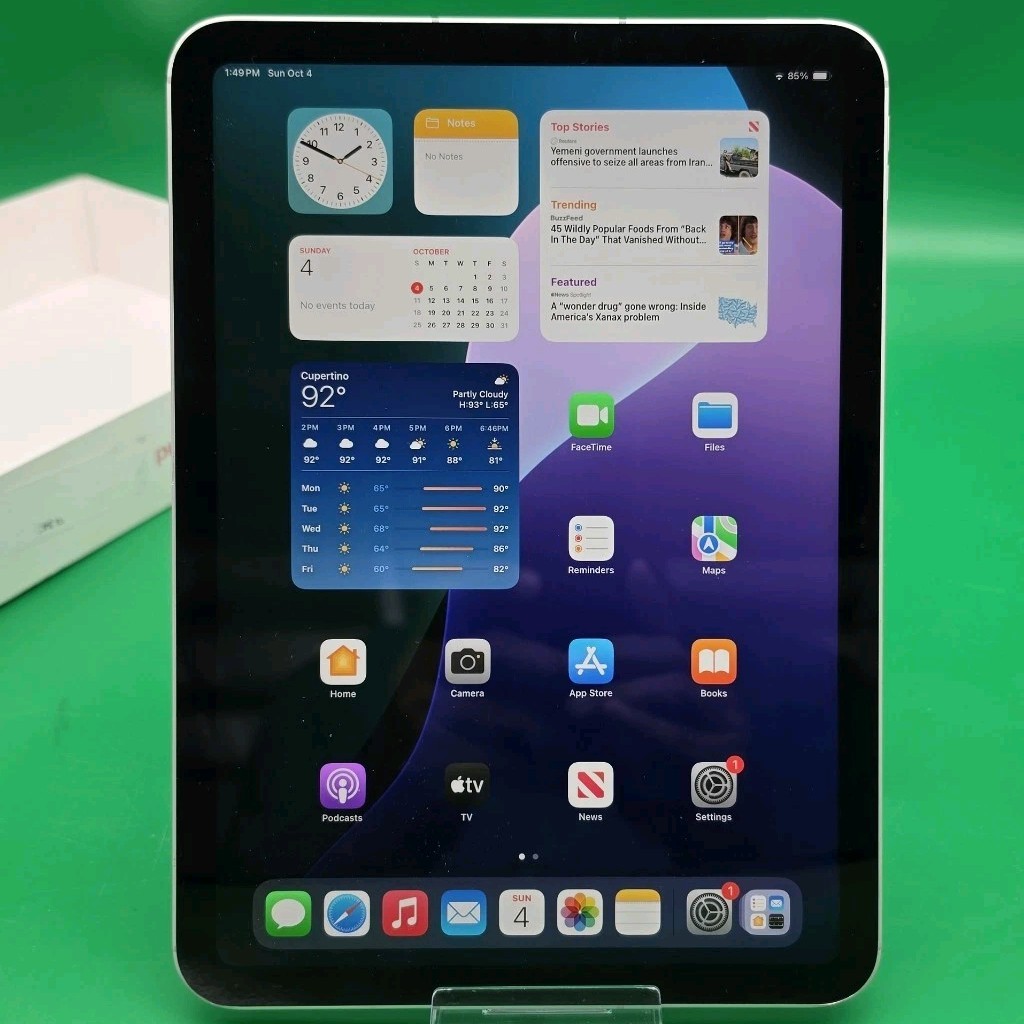 Apple iPad 10th Generation 64GB Wi-Fi Silver Good Condition Factory Reset 