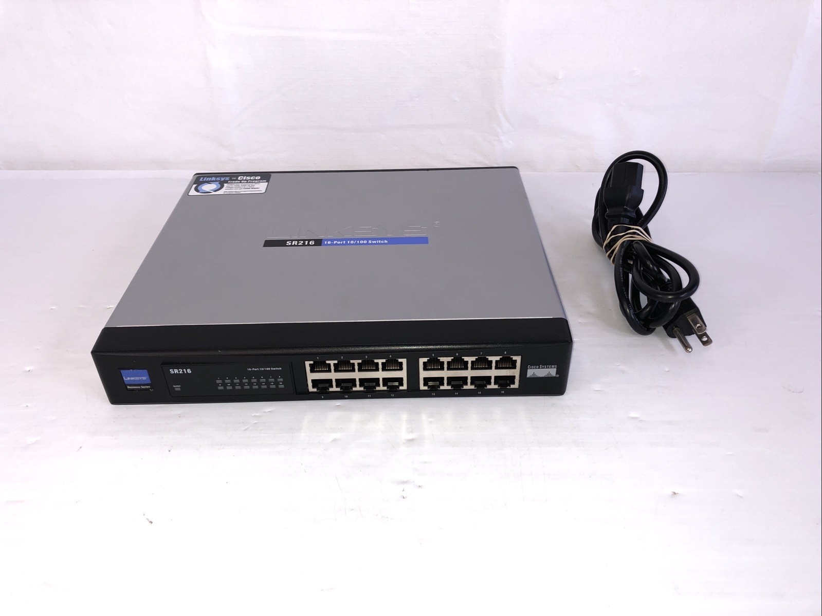 Cisco Linksys SR216 16-Port 10/100 Ethernet Switch