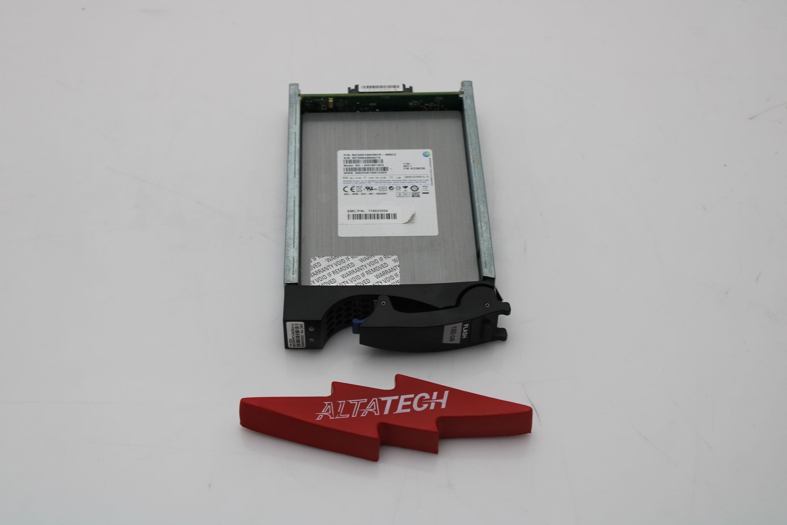EMC 005049883 100GB SSD SAS 3.5 6G VNX5100/5300 V3-VS6F-100 Solid State Drive