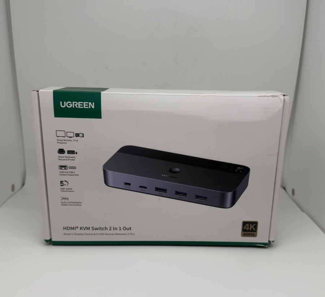UGREEN USB 3.0 Switch 2-Computer Sharing with USB C a Devices, 2-in-4 Out, 5Gbps