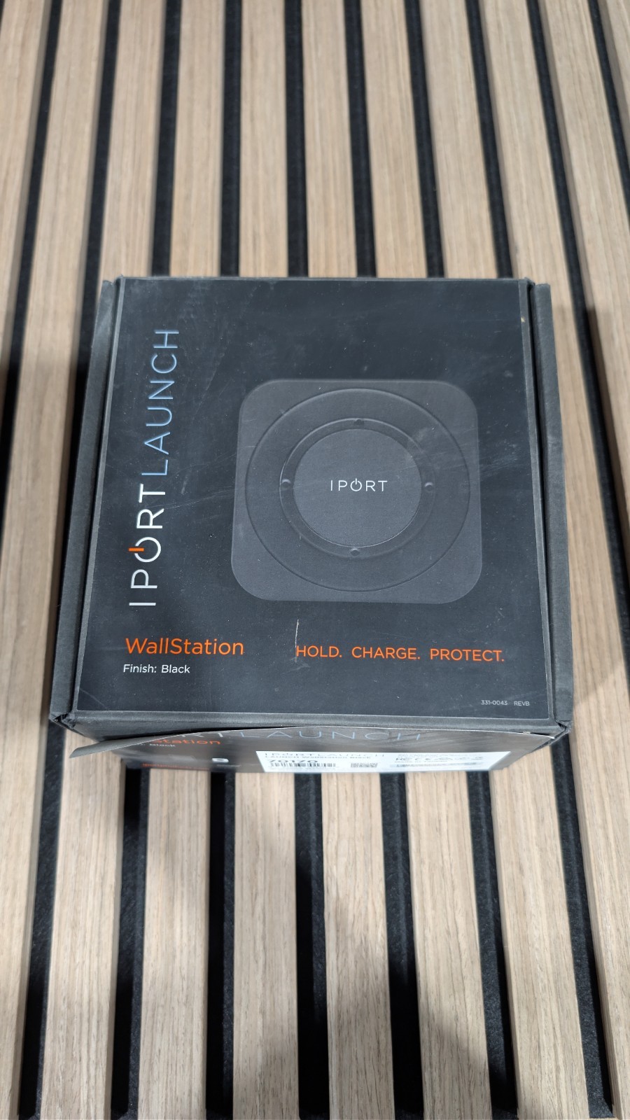 iPort Launch WallStation Wireless iPad Charging Dock 70170  - Black - BRAND NEW
