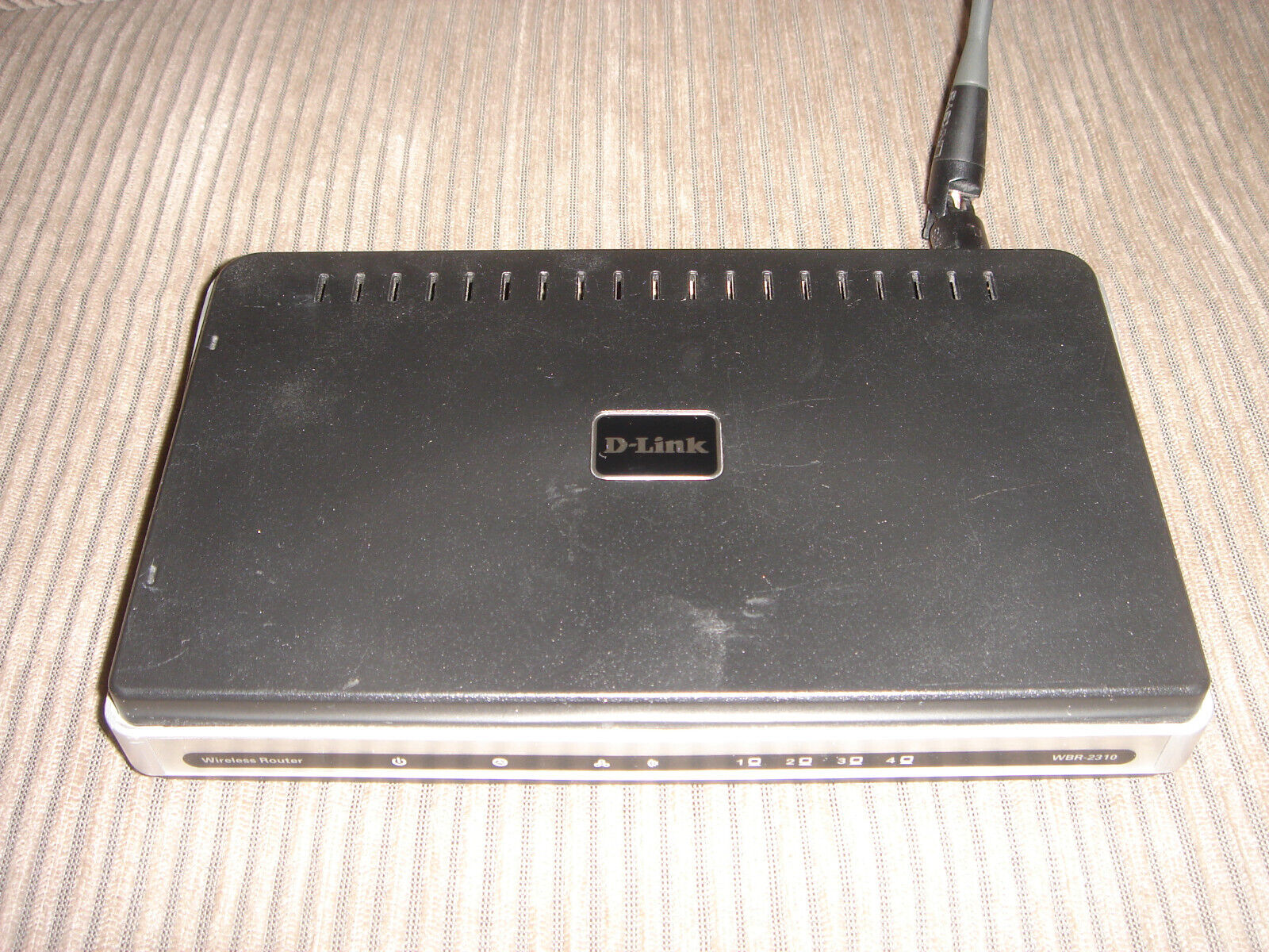 D-Link Wireless Wi-Fi Router WBR-2310 including power cord and ethernet cable