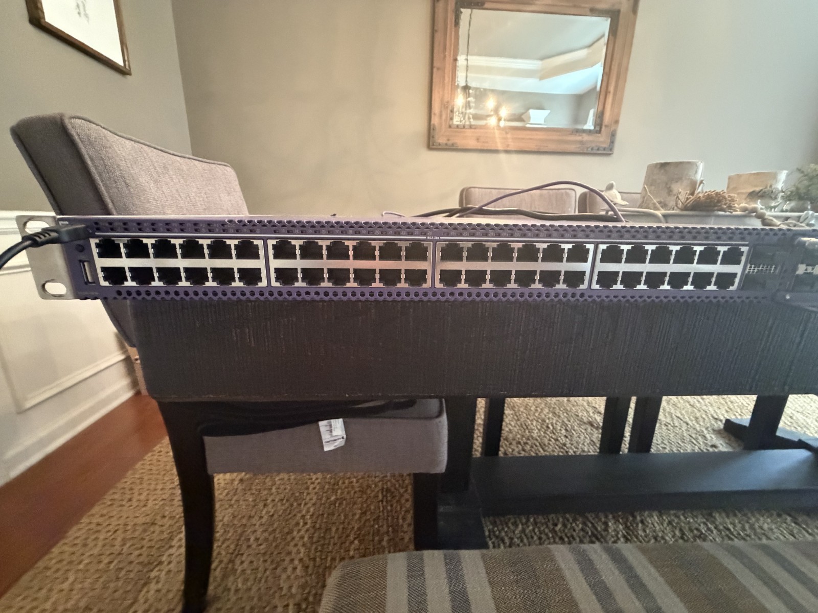 Extreme Networks 5520-48W 48-Port PoE++ Managed Switch w/ 5520-VIM-4X Uplink Mod