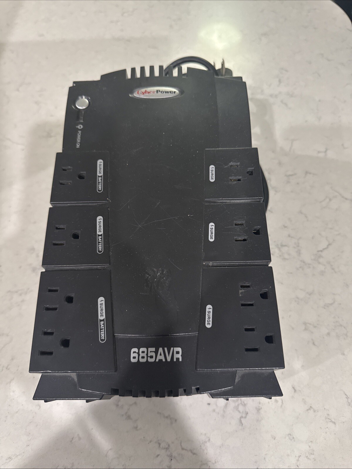 Battery Backup 8-Outlet Surge Protector CyberPower  - CP685AVR 120V