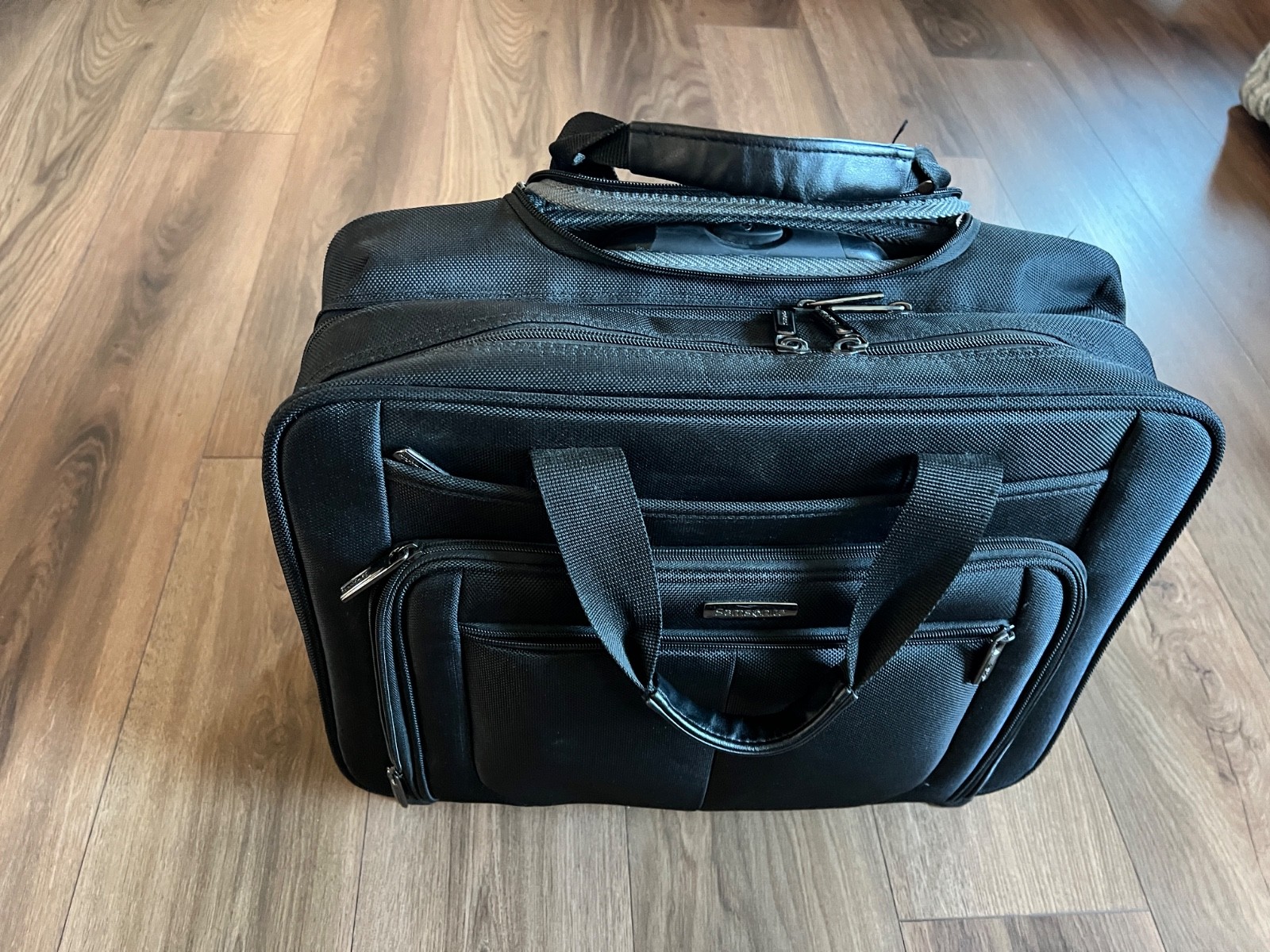 Samsonite Rolling Business Laptop Briefcase Black Wheeled Carry On Expandable