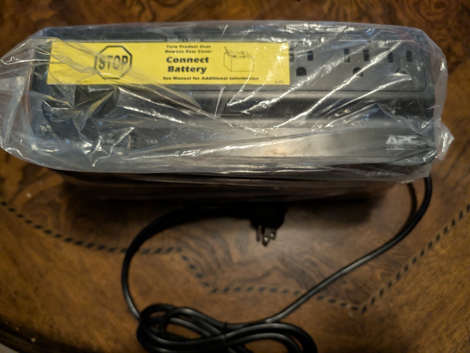 APC BE600M1T Back-UPS 600VA 330W 7-Outlet 120V 490J Surge Black