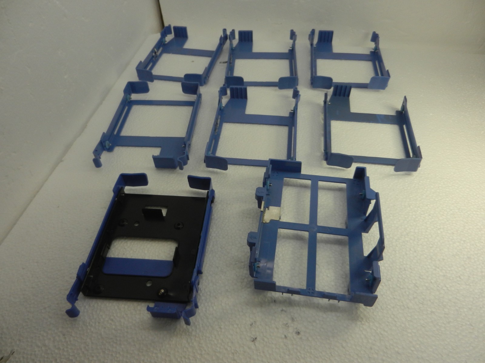 8X LOT -Dell VARIOUS Desktop 3.5" Hard Drive Caddy Blue