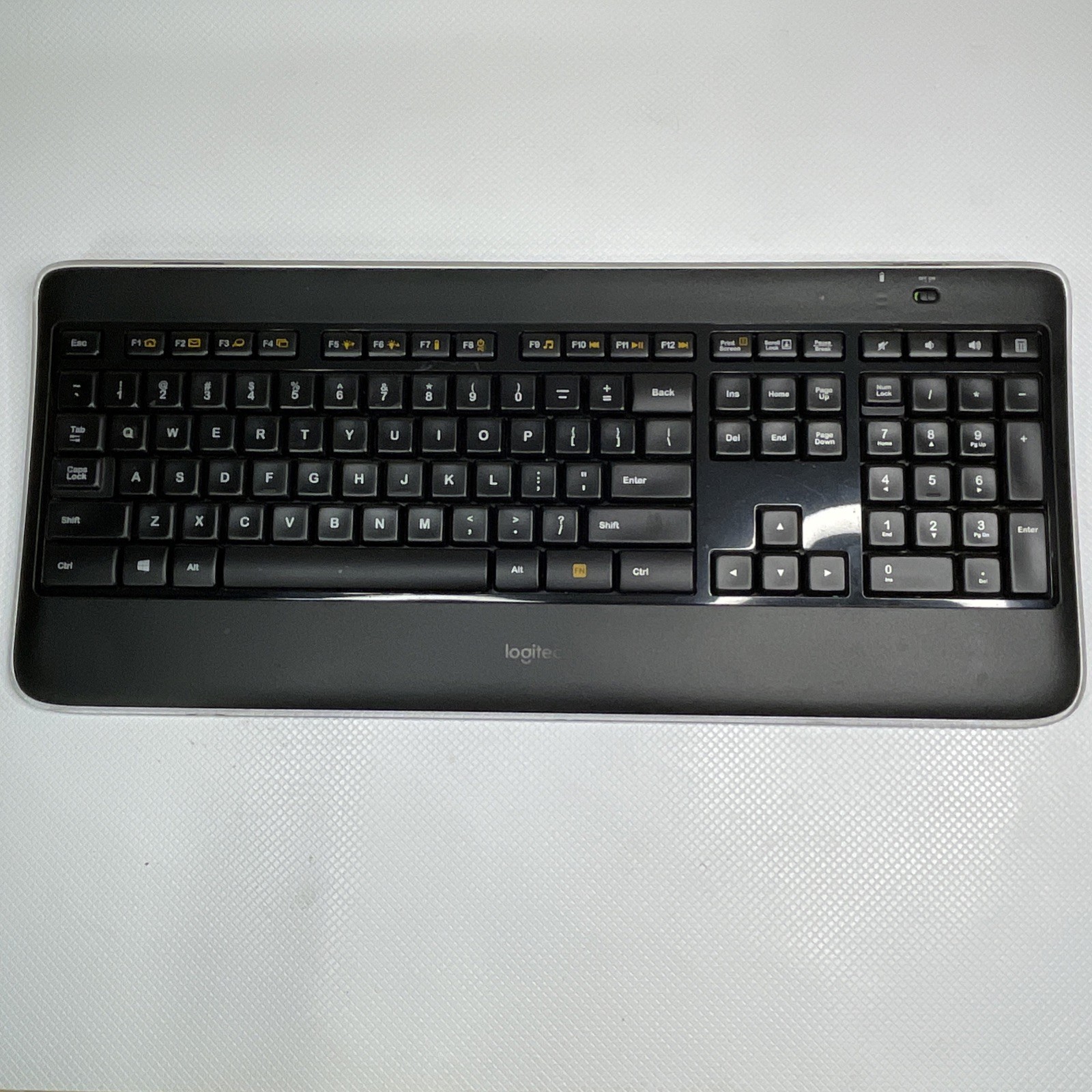Logitech K800 Illuminated Wireless Keyboard No USB Dongle