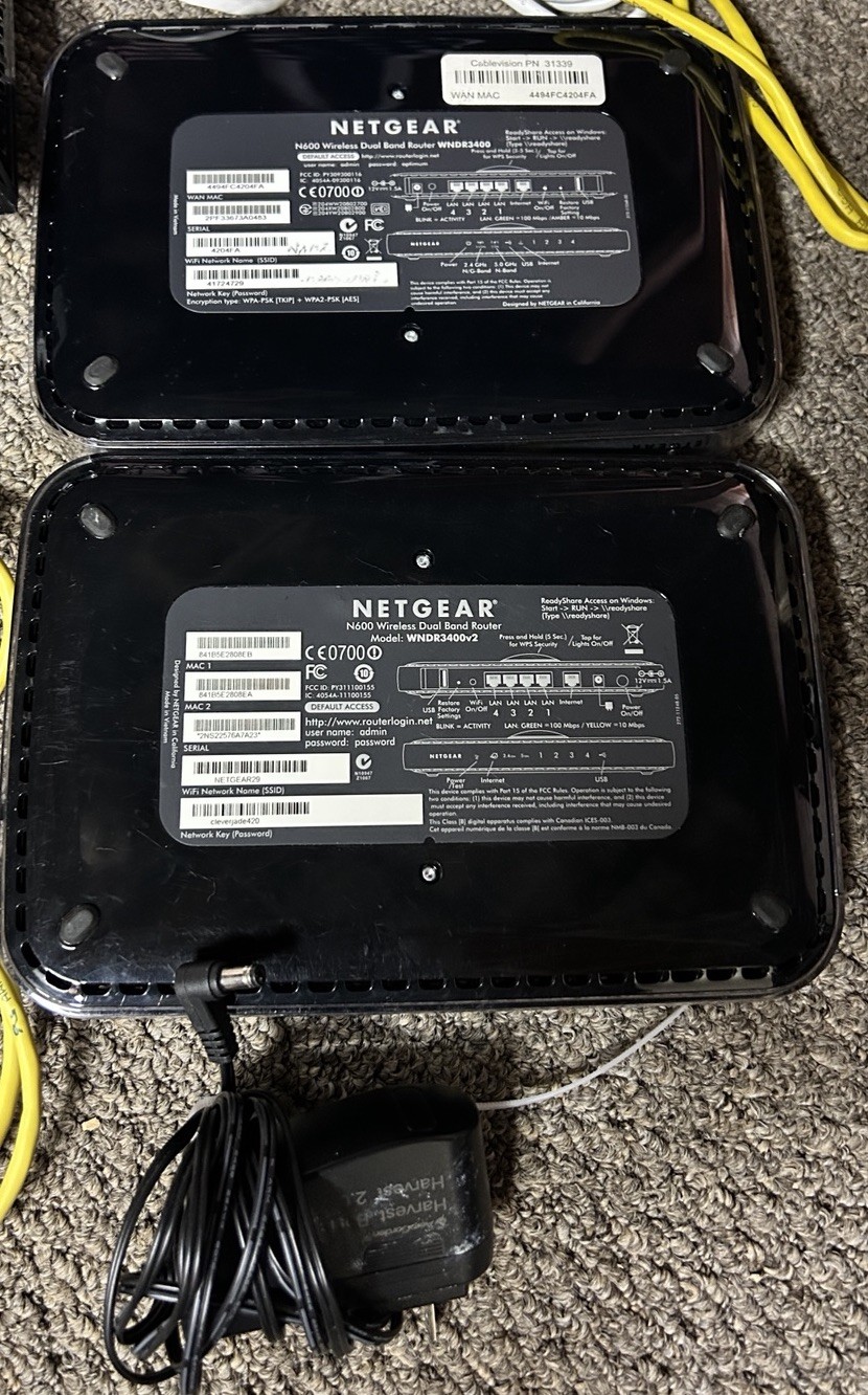 2 NetGear WNDR3400 &V2 N600 Dual Band Wireless Router W) Power Cords