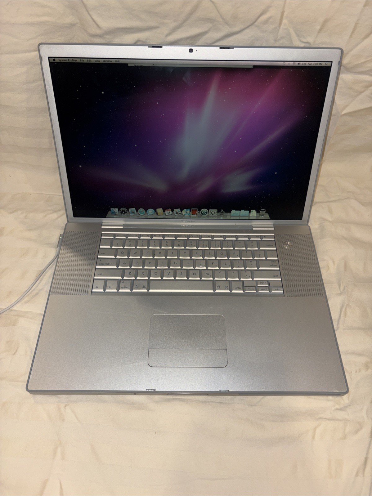 2006 Apple MacBook Pro 17" A1151 - C2D 2.16 Ghz, 2 GB, 500 GB 