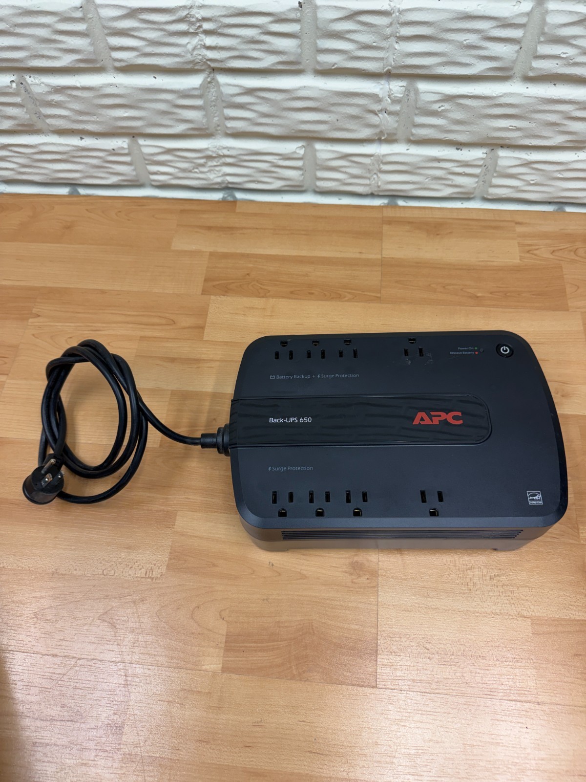 APC Back-UPS 650 VA Battery Backup & Surge Protector BGE650M1 Power Strip Tested