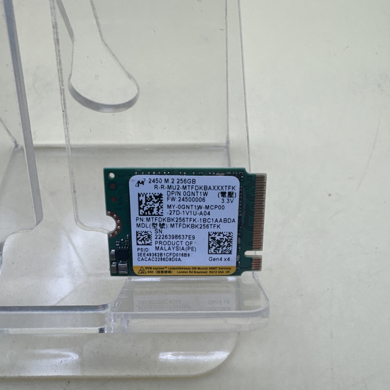 Micron 2450 256GB M.2 2230 NVMe Gen4 x4 SSD MTFDKBK256TFK