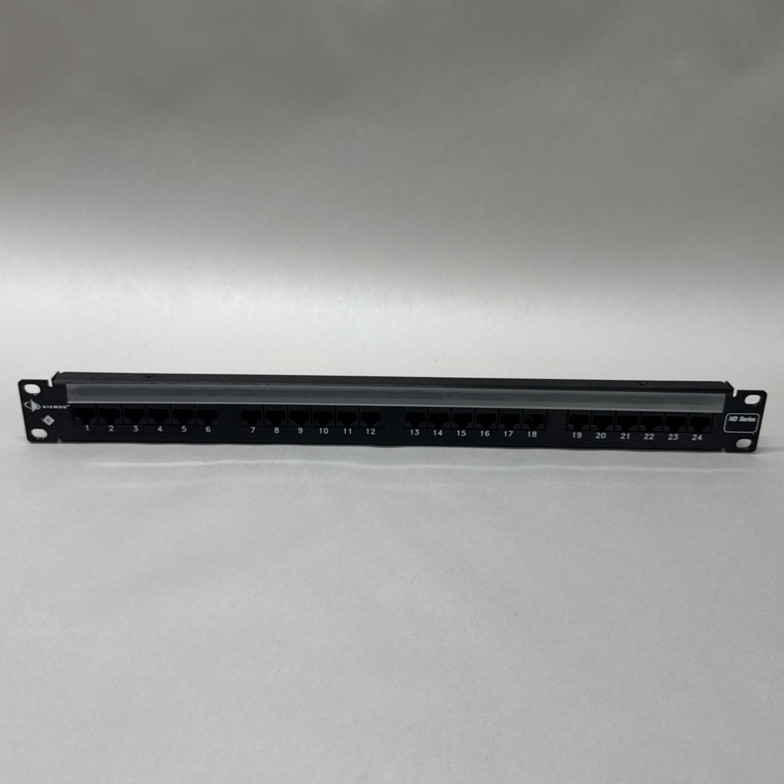 Siemon HD6‑24 Cat6 24‑Port Flat Patch Panel • T568A/B, 110, Rear Cable Manager