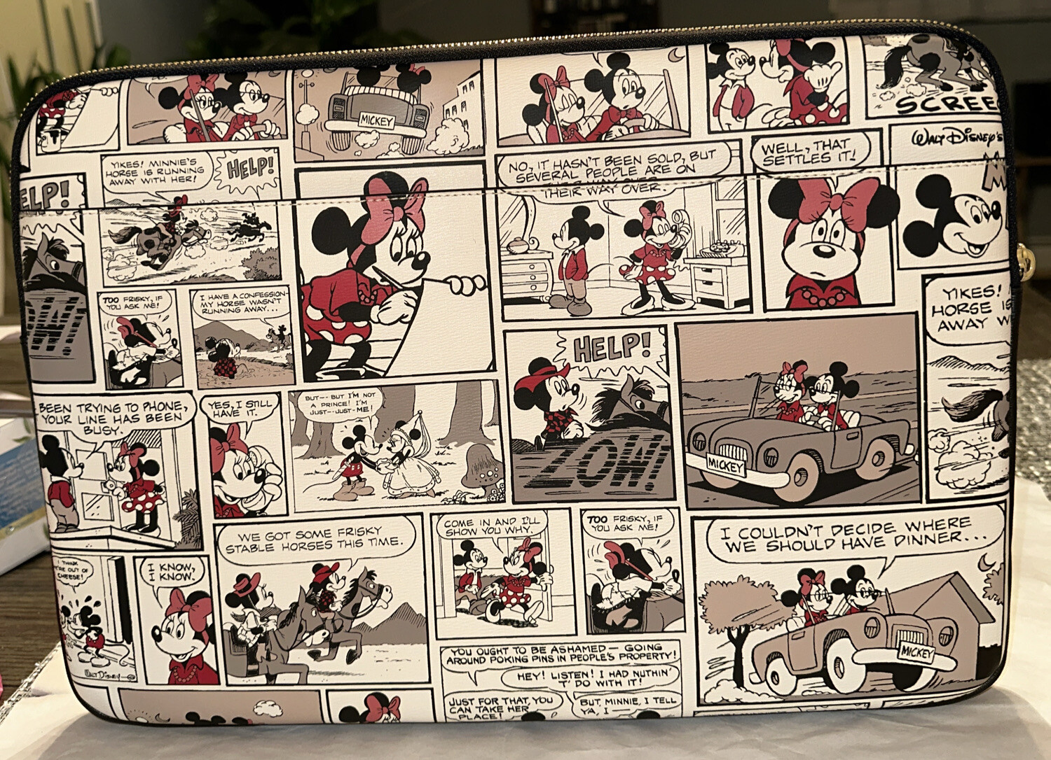 Kate Spade New York Laptop Case Fits Laptop Up  To 15 Inside MINNIE &Micky Mouse