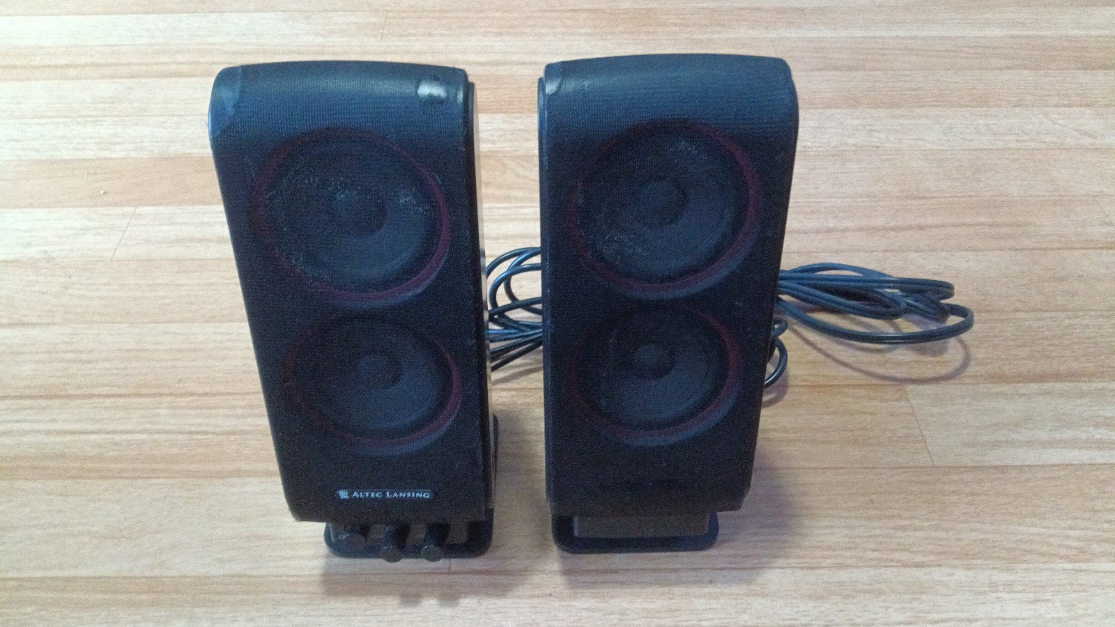 Altec Lansing VS2420 Computer Speakers (Audio & Power Cables Built-in, Tested)