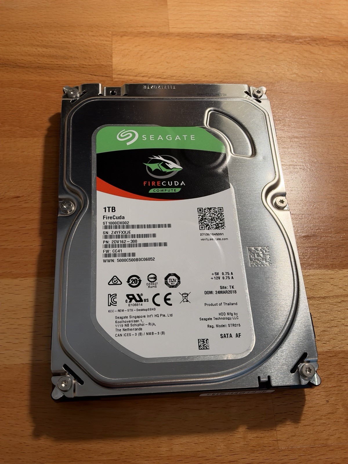 Seagate FireCuda 1TB 3.5" SSHD Hybrid Desktop Hard Drive SATA 7200RPM