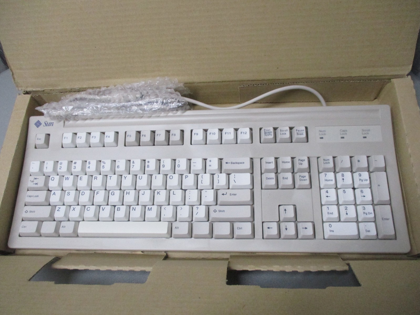 Sun Microsystems Keyboard 3201256-01 Vintage Retro PC Computer PS/2 w/Box