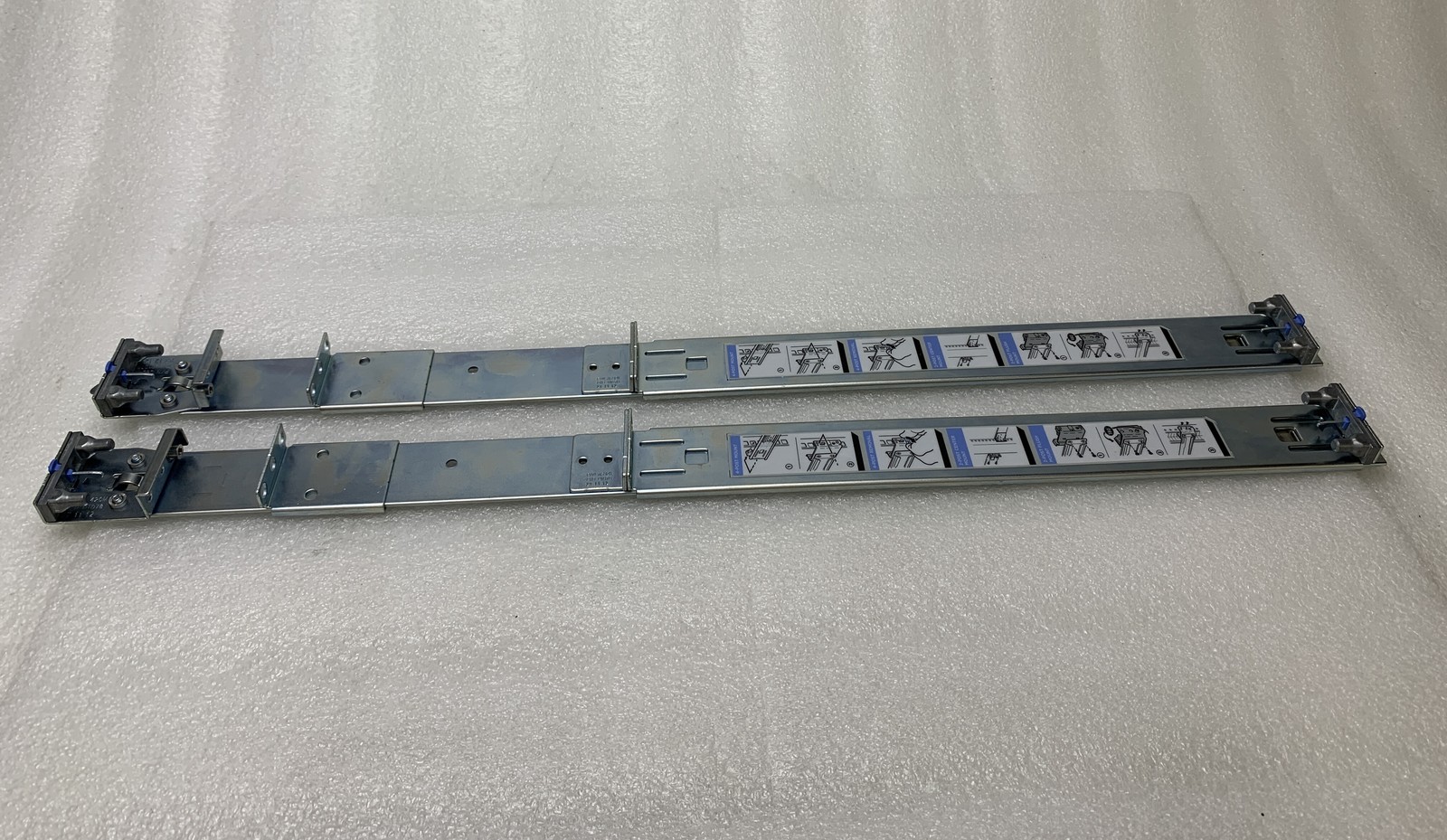 Dell PowerEdge ReadyRails 1U Static Server Rack Rails ( Rail Type A8 )