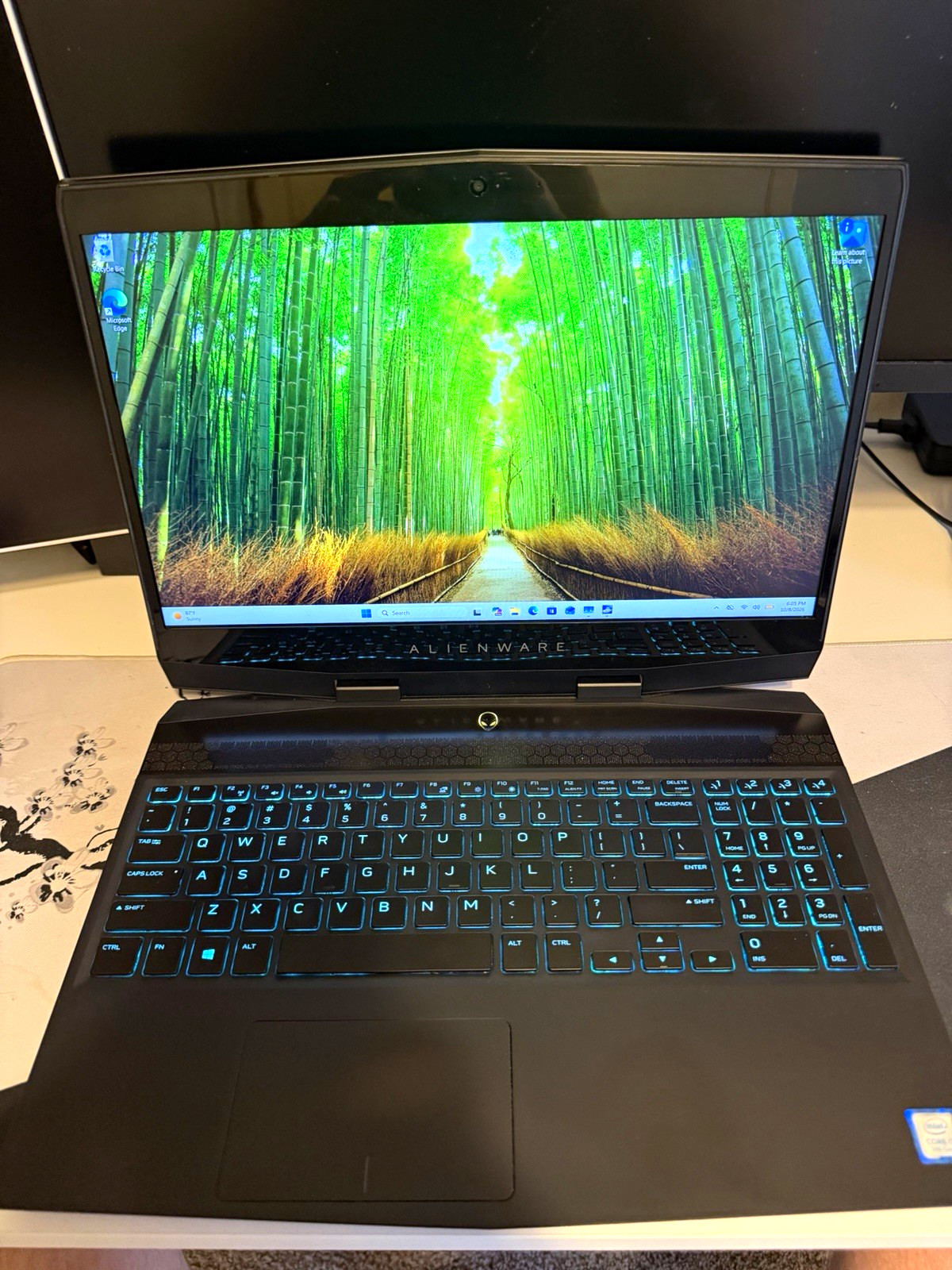 Alienware m15 15.6" Gaming i7-9750H 32GB RTX 2070 Max-Q 1TB (2x 512Gb SSD in R0)