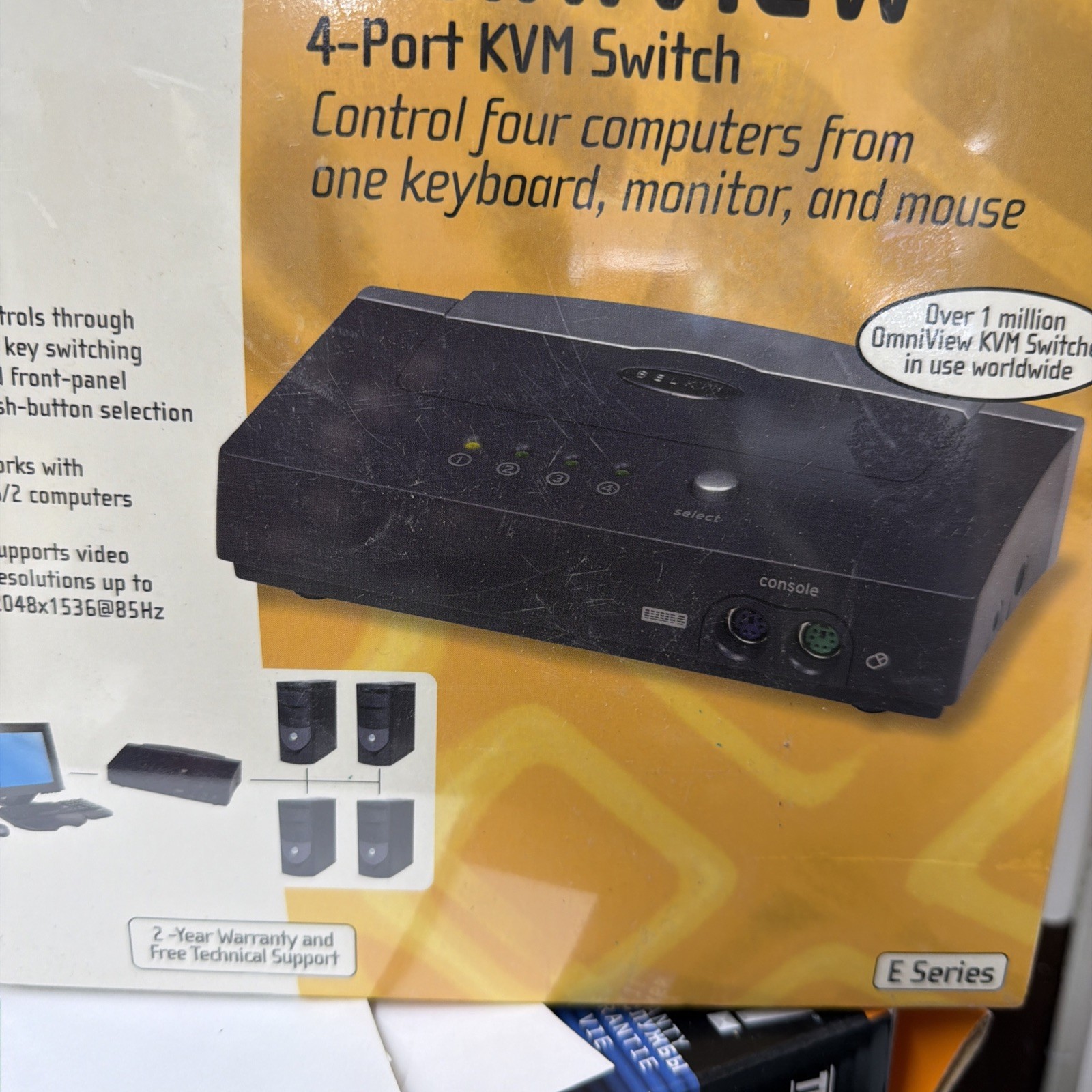 Belkin OmniView E Series (F1DB104P) 4-Ports External KVM switch PS/2-NEW in BOX