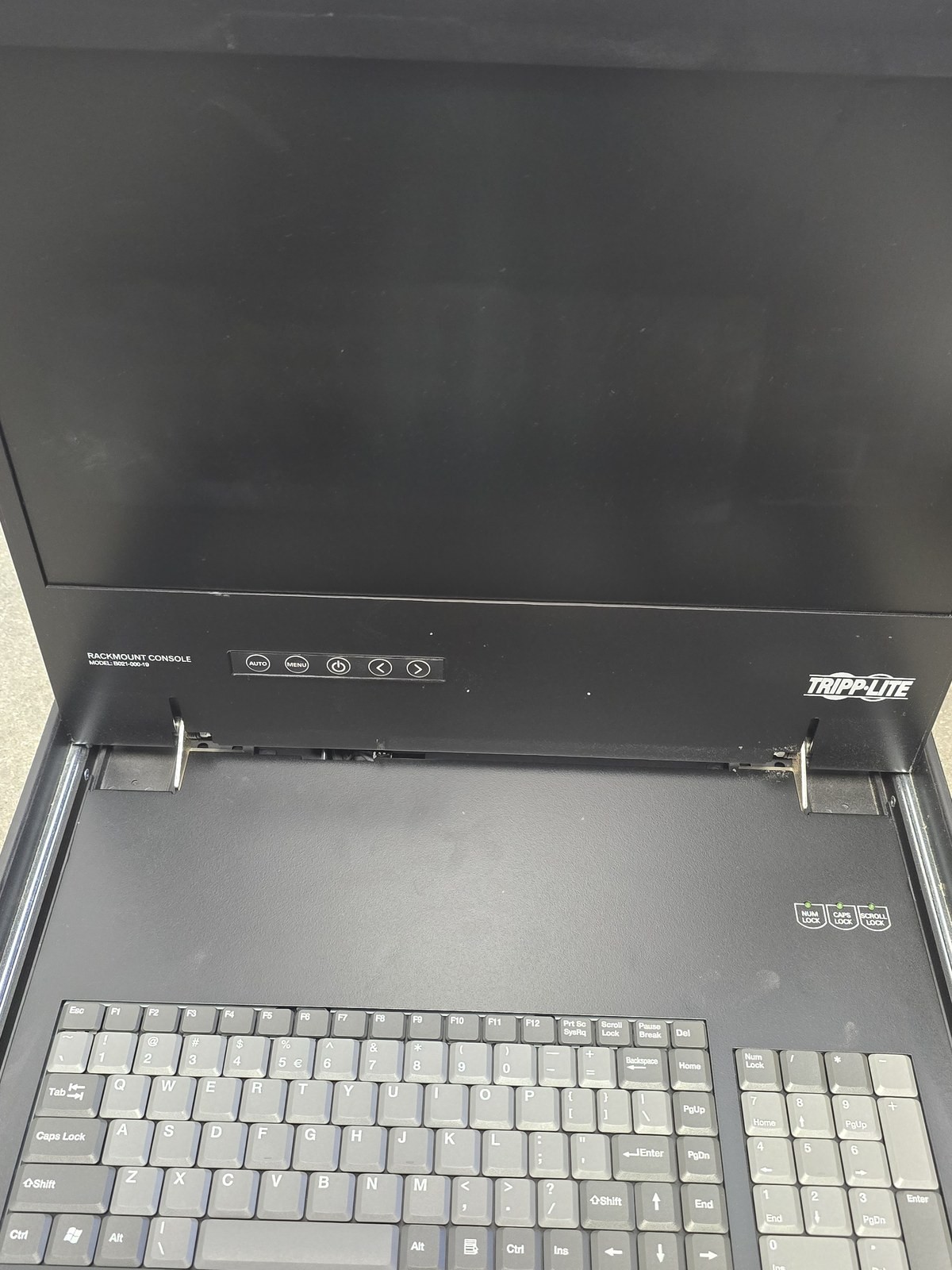 Tripp Lite B021-000-19 1U Rackmount LCD Console KVM Keyboard Touchpad Untested