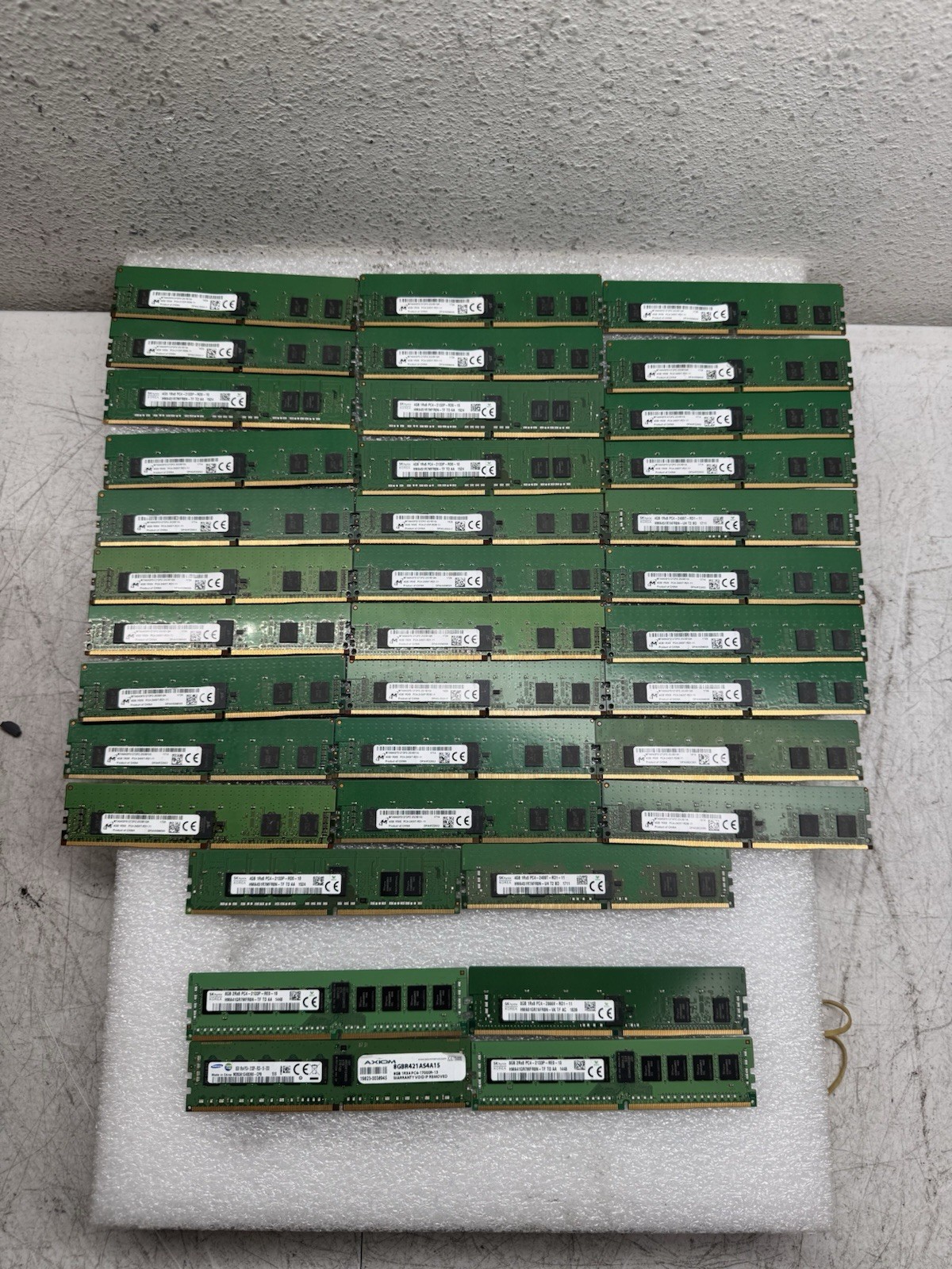 Lot of 36 DDR4 Desktop RAM 160GB Total 32x 4GB + 4x 8GB PC4 DIMM Memory