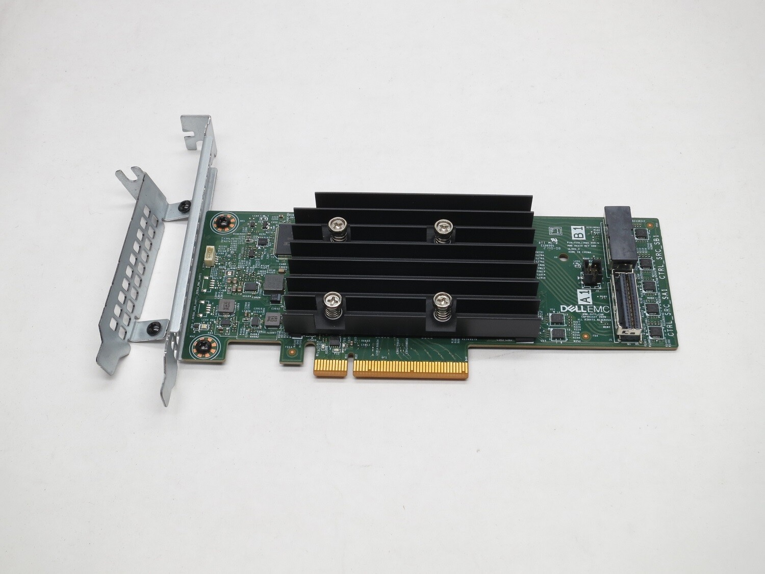 405-ABBU DELL HBA355i SAS/SATA 12G/6G 16P 2x8 INTERNAL PCIE GEN 4 SERIES 11 HBA