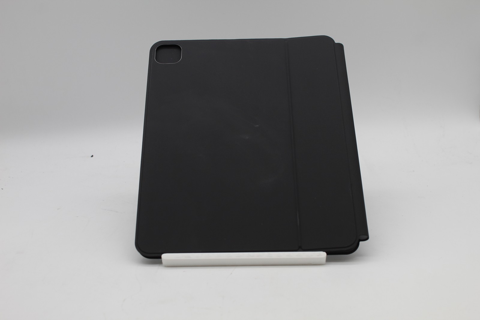 Belkin Pro Keyboard Case w/Magnetic Stand iPad Pro 13" M4/M5