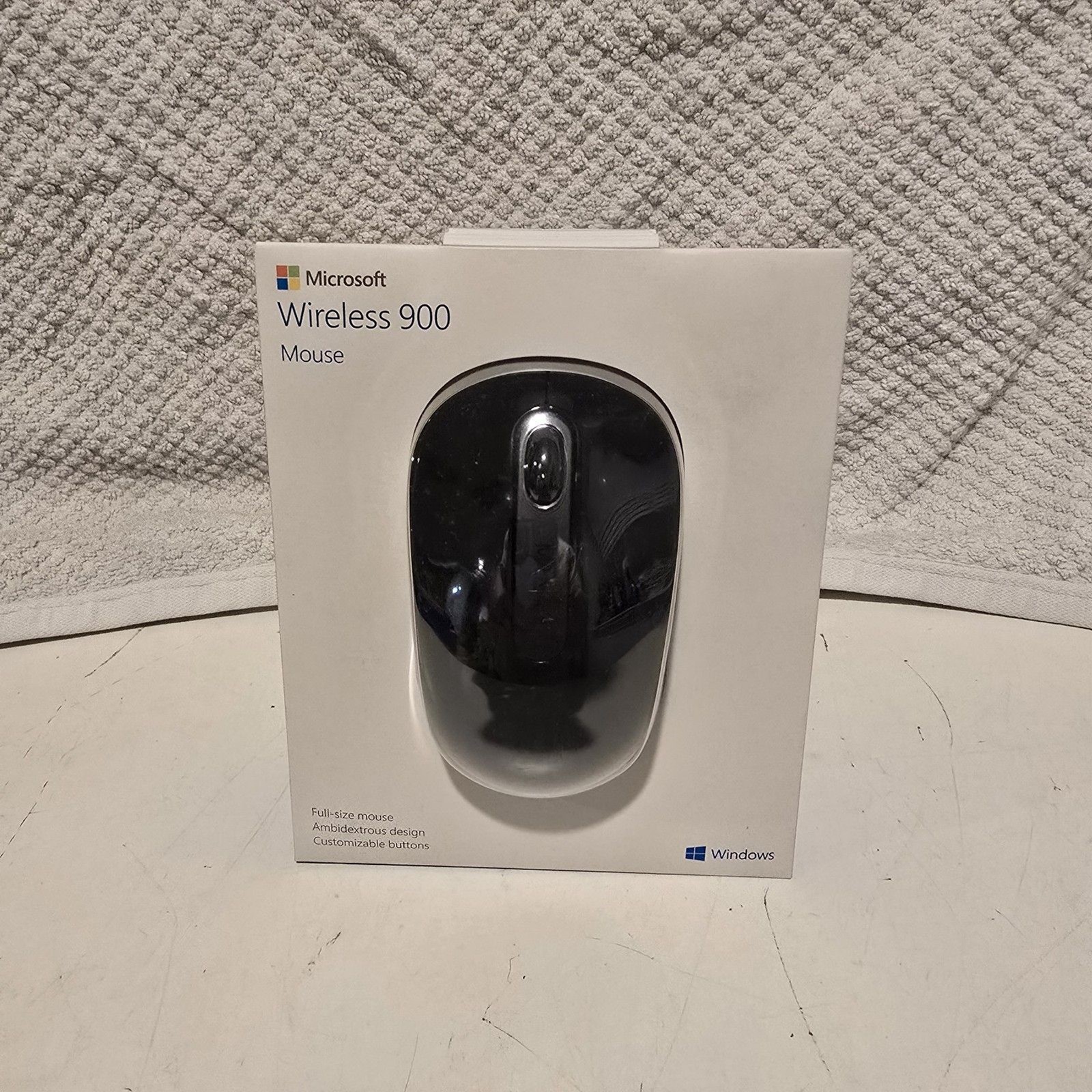 Microsoft Wireless Mouse 900 - Black New/Un-Opened (PW4-00001)