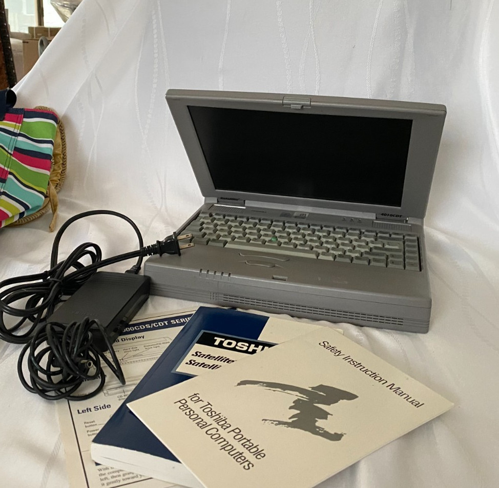 Vintage Toshiba Satellite 4010CDS / 4.0 Laptop w/ Charger - Read Description