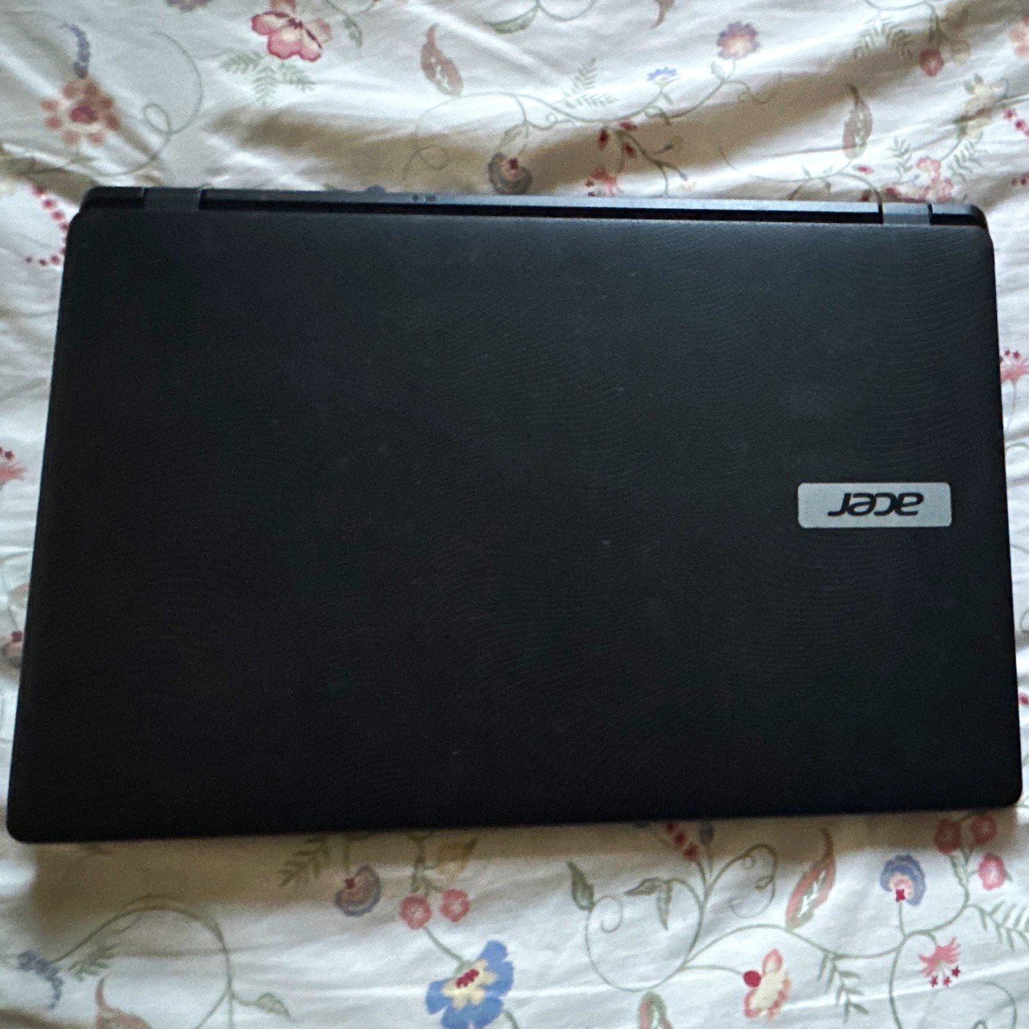 Acer Aspire E 15 15.6" i3 2.00GHz 4GB 500GB HDD Windows Black