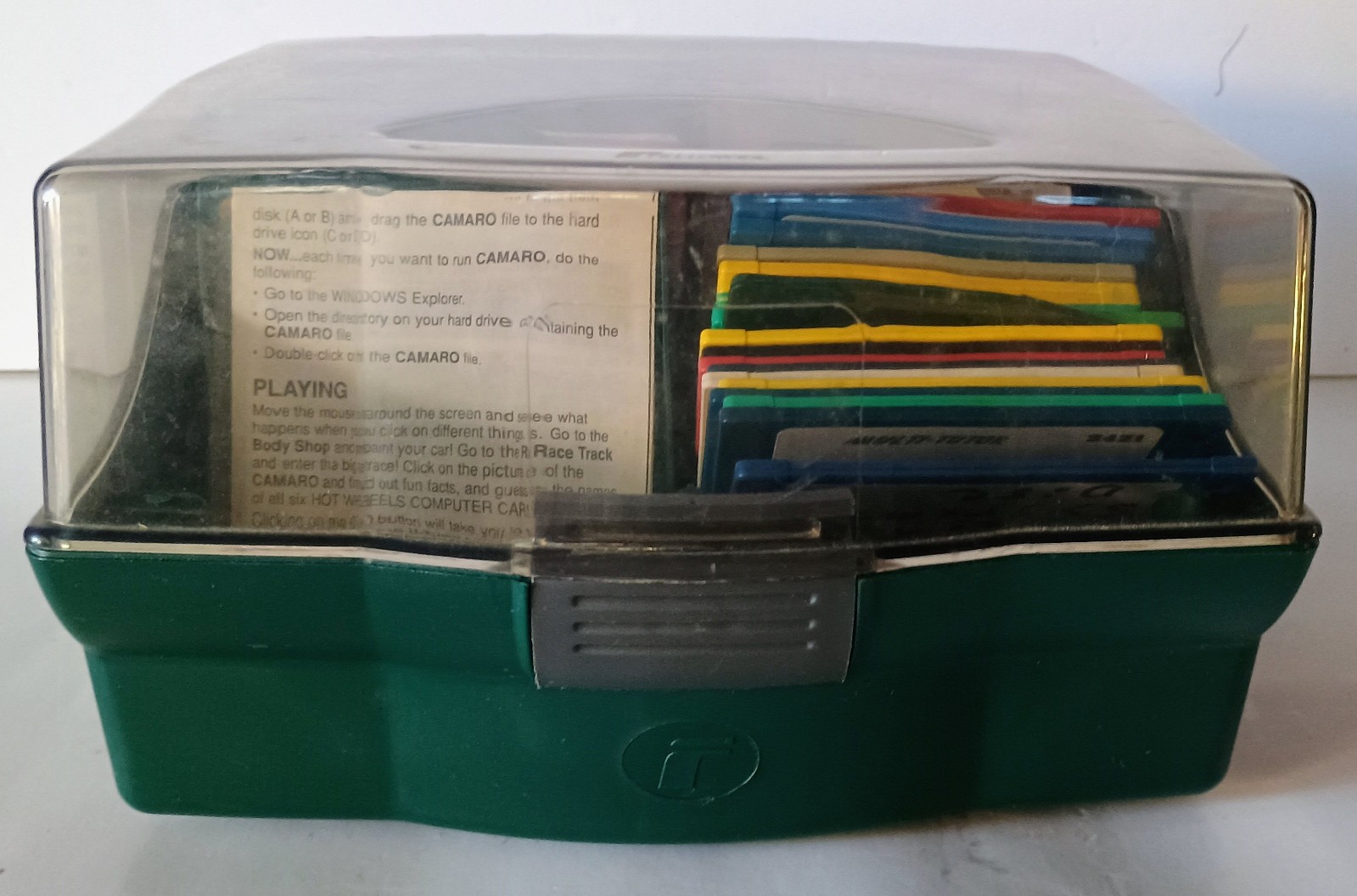 Huge Floppy Computer Disk 3.5  " Lot of 61 Mixed Used Software / Files / Games