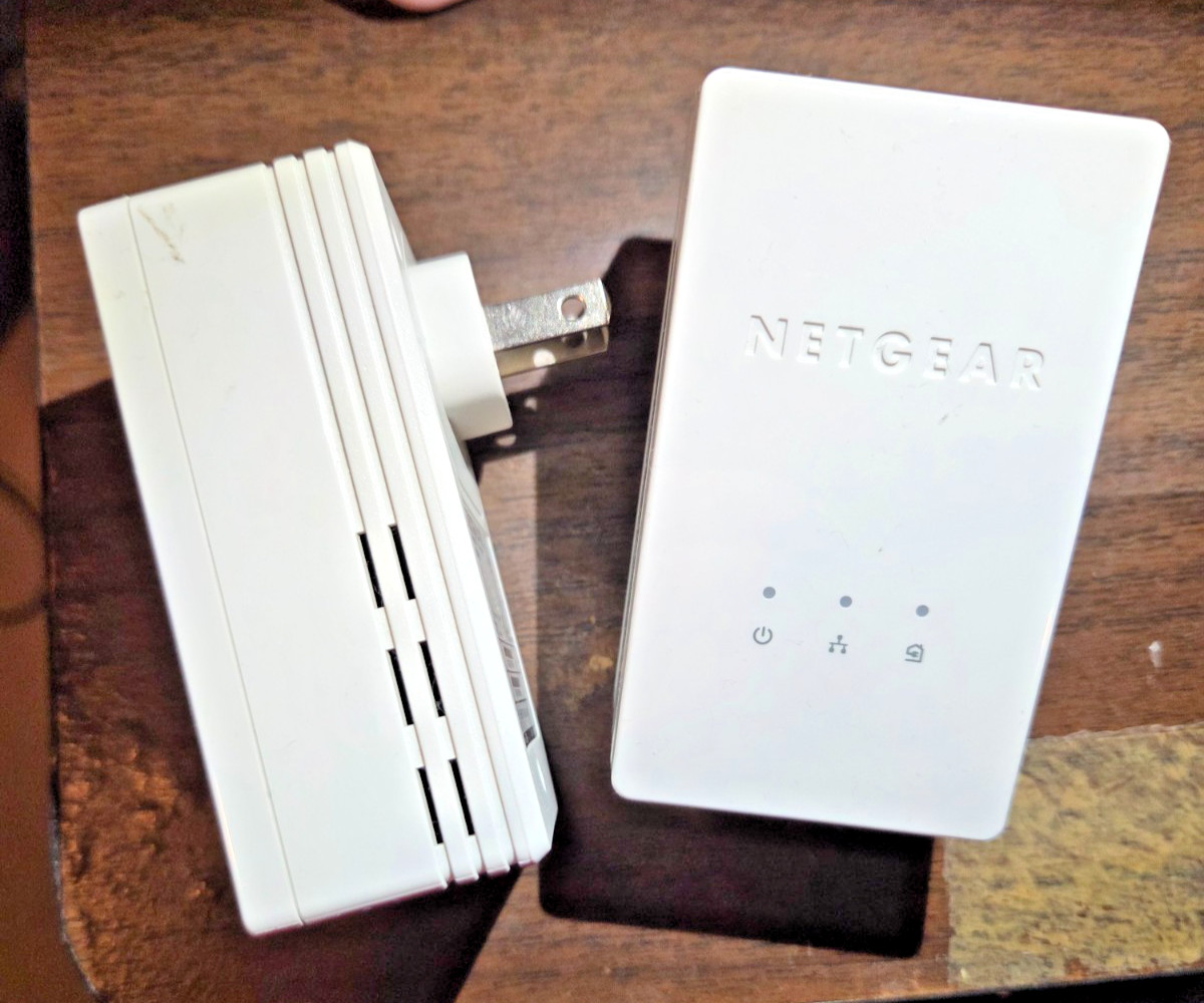 NETGEAR Powerline 200 Mini Adapter XAV1301v2 200Mbps 2-Pack Ethernet