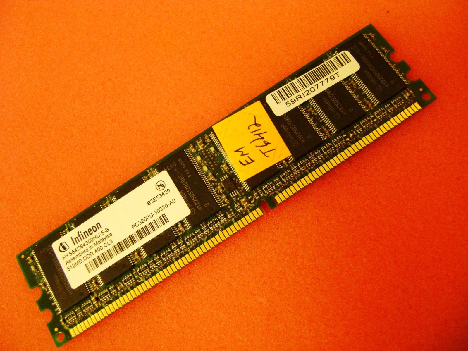eMachines T6412 512MB DDR PC3200 * HYS64D64300HU-5-B * Infineon  Memory