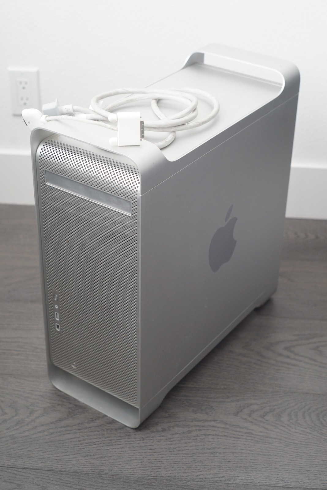 Apple EMC 2023 Powermac G5 Quad Core 2.5ghz A1177 Liquid Cooled - Ultra Rare