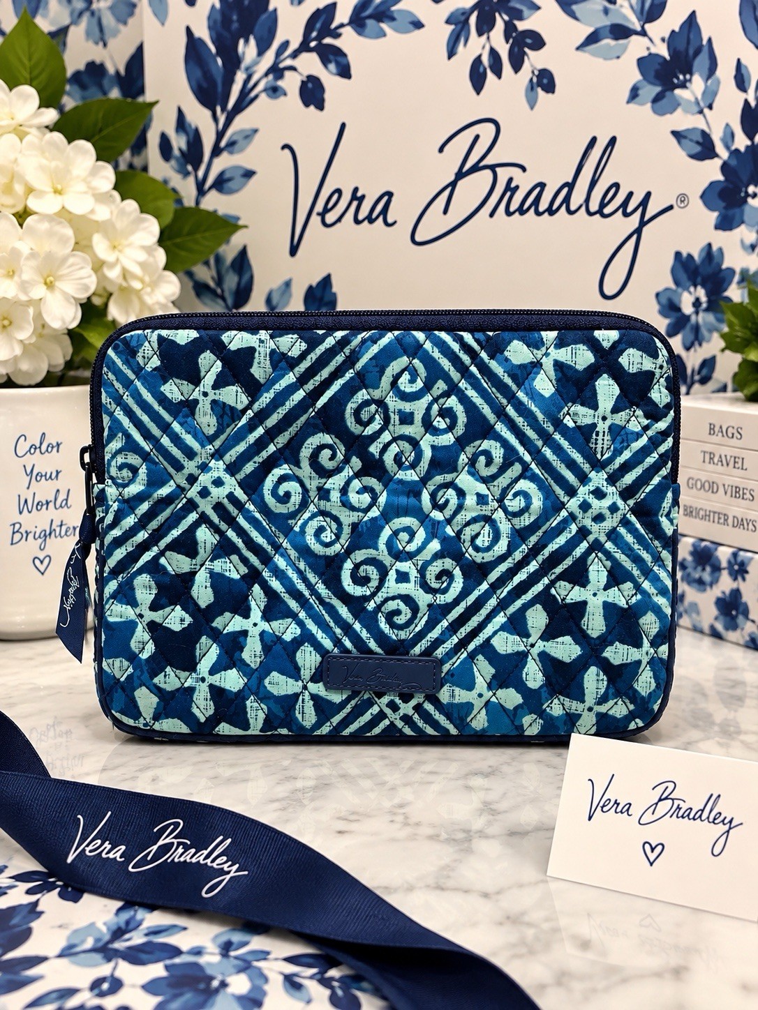  NWOT Vera Bradley Cuban Tiles Mini Tablet Tamer Tech Organizer 8x5.5”