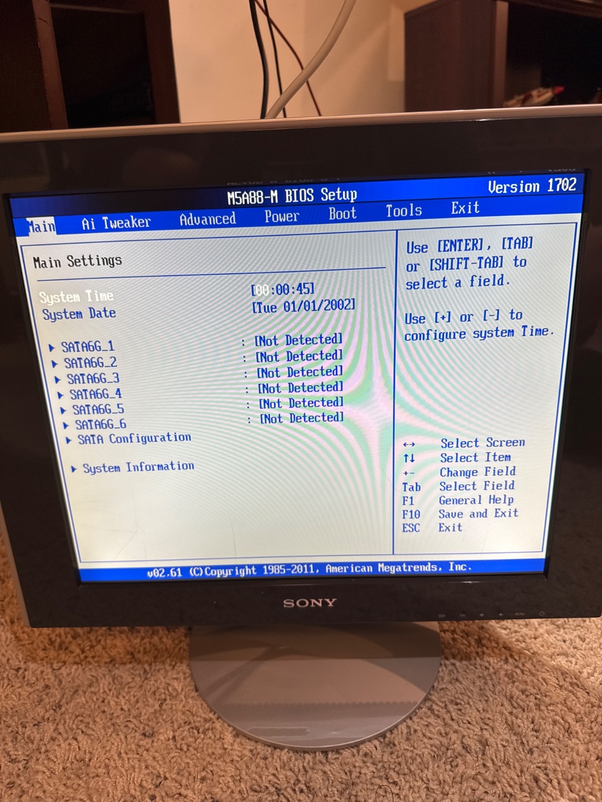 Sony SDM-HS73 17” LCD Monitor with original box and VGA cable